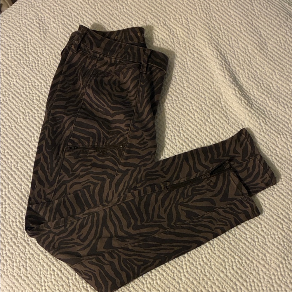 Women’s Brown Zebra-Print Cropped Jeans